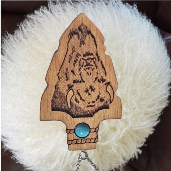 .Wooden Bison Hand Carved Pendant with Turquoise Stone and Stainless Steel Neck - Picture 4 of 5